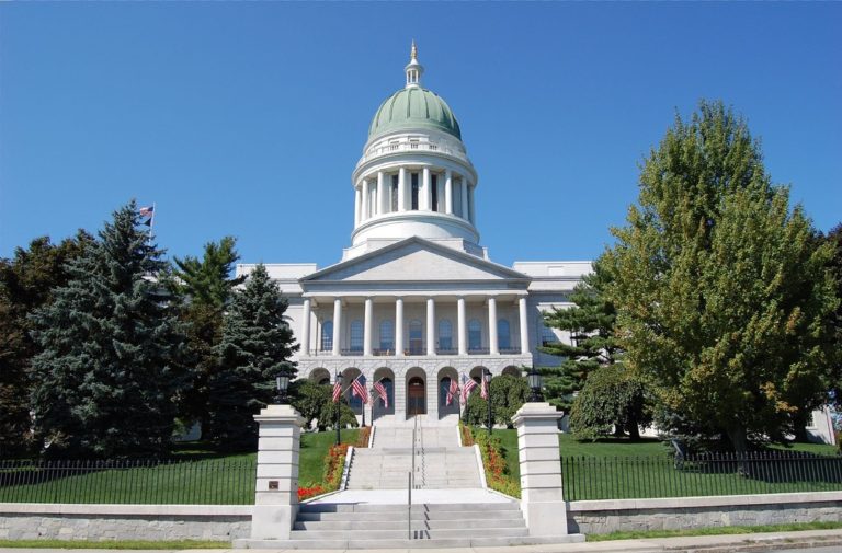 Maine State Capitol on a sunny summer day